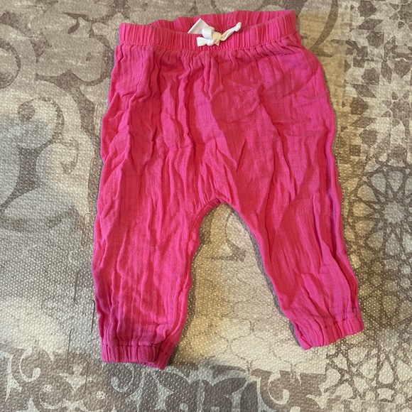 Old Navy Crew Neck Sweatshirt and Jogger Pants Set - Picture 3 of 3